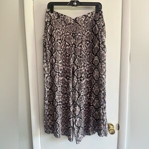 Leith Monochrome Snake Print Wide Leg Pants Size L NWT